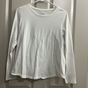White long sleeve tee